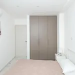 Six Apartment *