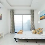 Six Apartament *