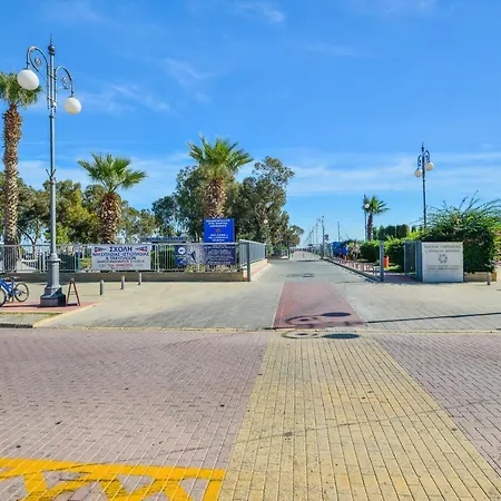 Apartament Six