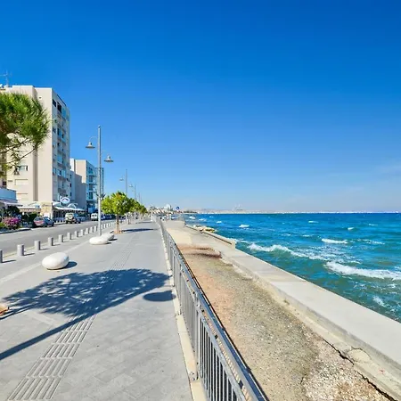 Six Apartamento Larnaca