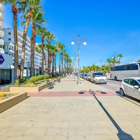Apartament Six *