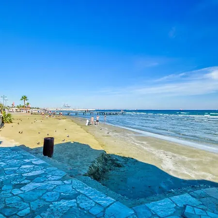 Six Larnaca