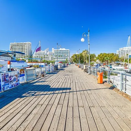 Six Larnaca