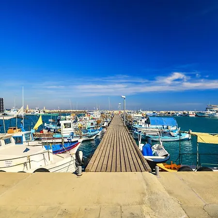 Six Larnaca